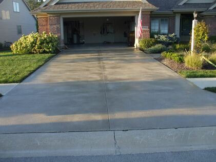 STAINED DRIVEWAY | DRIVEWAY CONTRACTOR LAKEWOOD CO 